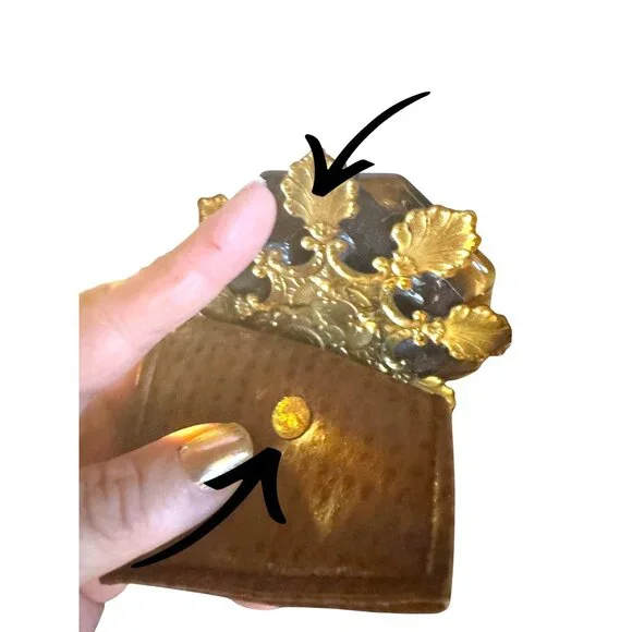 Vintage Bosom Buddy Bags Shoulder Bag With Faux Fur & Leather Accents Bee Emblem - Picture 5 of 9